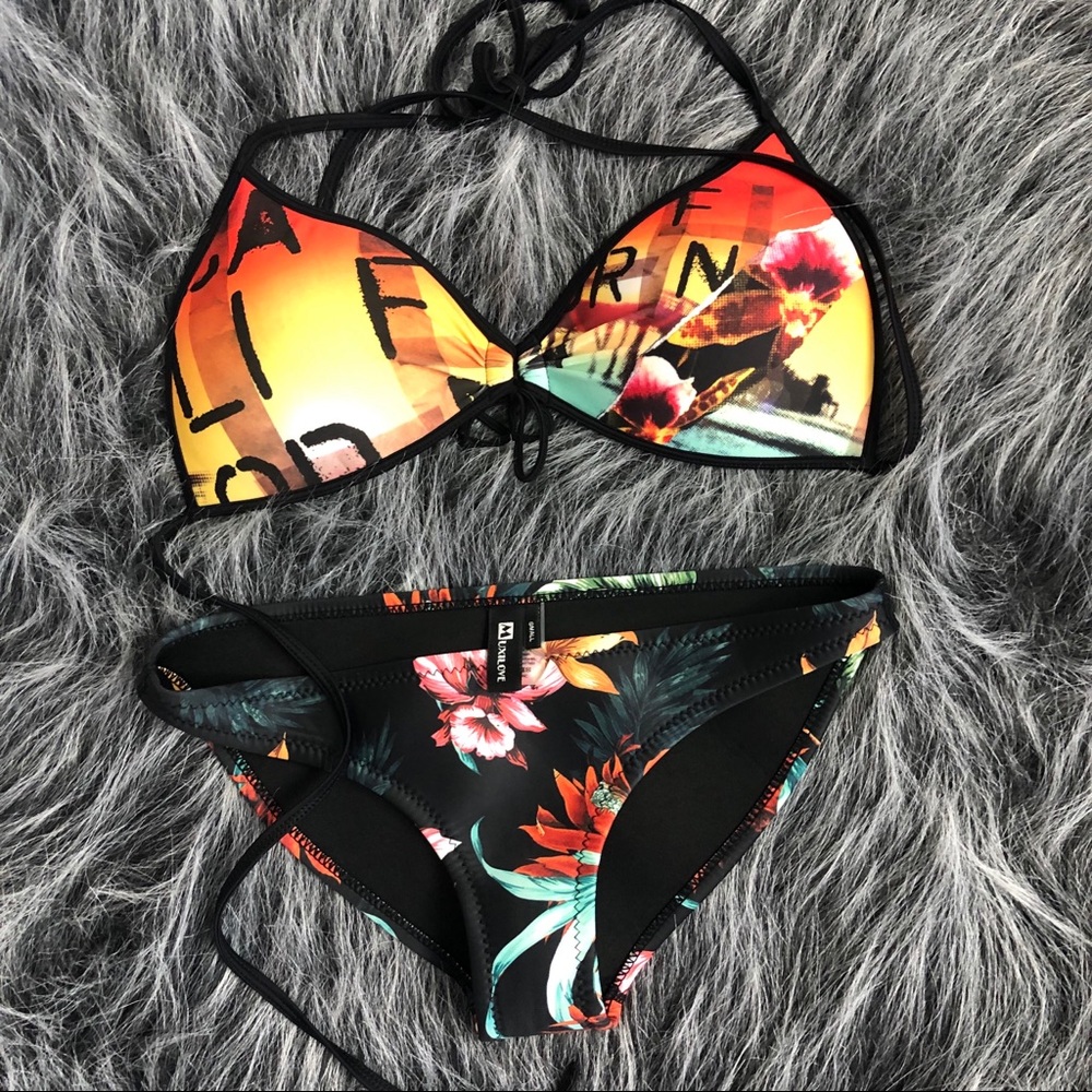 Cutest Bikini....!!! S - Picture 5 of 8